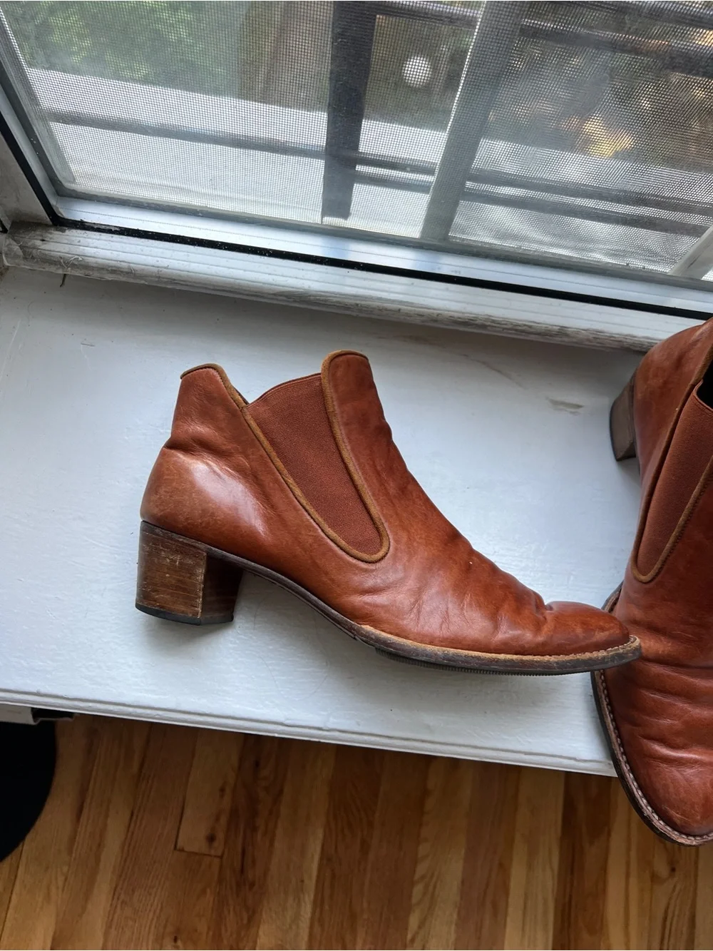Sarah Flint - Ellie x Gravati - Chelsea Ankle Boot in Saddle Calf Leather
